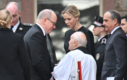 Albert et Charlène de Monaco aux obsèques de Didier Guillaume à la cathédrale de Monaco, le 23 janvier 2025. 