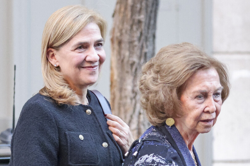 L'infante Cristina avec sa mère, la reine Sophie, à l'anniversaire de l'infante Elena en décembre 2023.