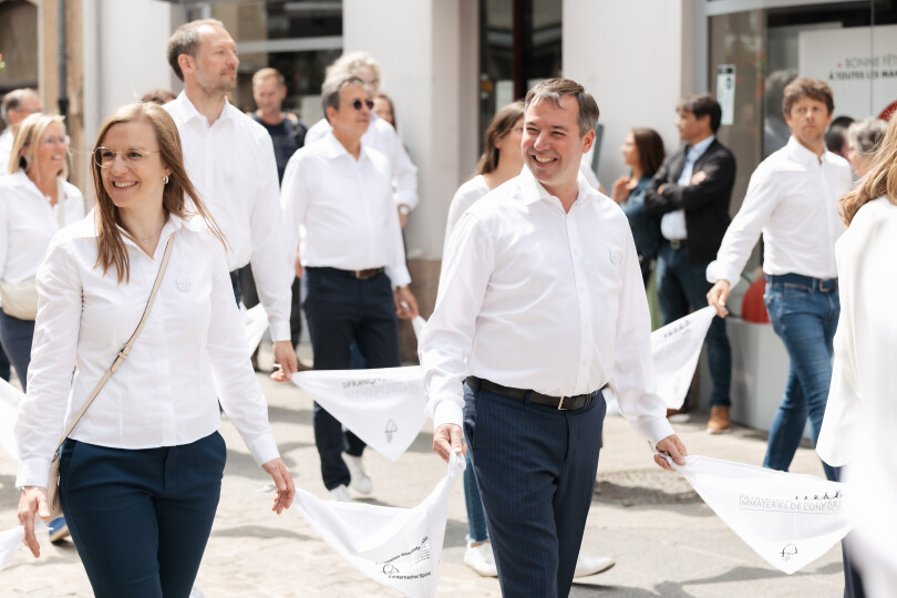 Le grand-duc héritier au côté de Carole Hartmann, bourgmestre d’Echternach, le 10 juin 2025.